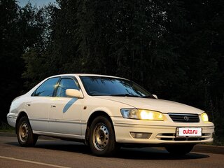2000 Toyota Camry IV (XV20) Рестайлинг, белый, 350000 рублей, вид 3
