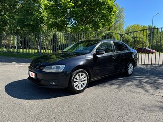 2014 Volkswagen Jetta VI, чёрный, 950000 рублей, вид 3