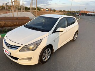 2015 Hyundai Solaris I Рестайлинг, белый, 999000 рублей, вид 1