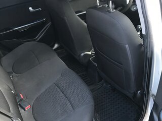 2014 Kia Rio 5-speed III, серебристый, 1090000 рублей, вид 5