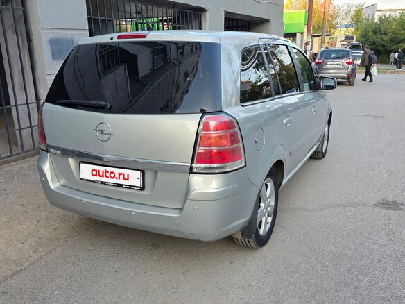 2011 Opel Zafira B Рестайлинг, бежевый, 645000 рублей - вид 5