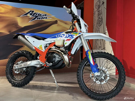 2026 KTM 300 EXC, оранжевый, 1450000 рублей, вид 2