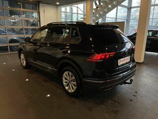 2021 Volkswagen Tiguan II Рестайлинг, чёрный, 2420000 рублей, вид 5