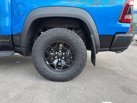 2021 Ram 1500 Crew Cab TRX V, синий, 10490000 рублей - вид 10
