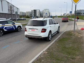 2008 Mercedes-Benz M-Класс 320 II (W164), белый, 1000000 рублей, вид 4