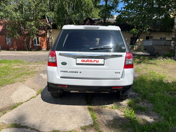 2011 Land Rover Freelander II Рестайлинг, белый, 1500000 рублей - вид 7