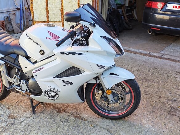 2006 Honda VFR 800, белый, 550000 рублей - вид 3