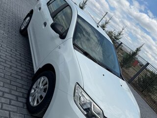 2019 Renault Logan II Рестайлинг, белый, 990000 рублей, вид 5