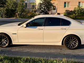 2014 BMW 5 серии 520i VI (F10/F11/F07) Рестайлинг, белый, 1700000 рублей, вид 5