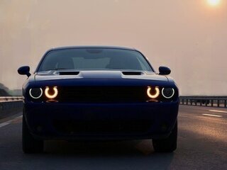 2021 Dodge Challenger III Рестайлинг 2, синий, 4650000 рублей, вид 2