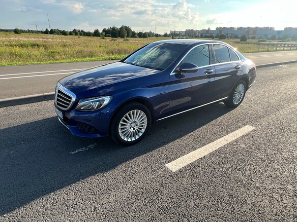 2014 Mercedes-Benz C-Класс 180 IV (W205), синий, 1500000 рублей