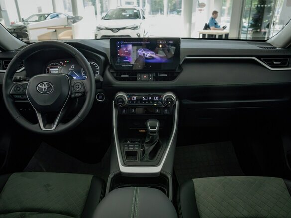 2025 Toyota RAV4 V (XA50), белый - вид 10