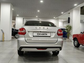 2026 Lada (ВАЗ) Granta I Рестайлинг, серебристый, 1255574 рублей, вид 5