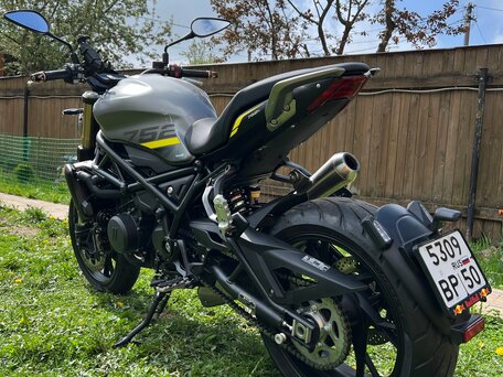 2023 Benelli 752 S, серебристый, 575000 рублей, вид 5