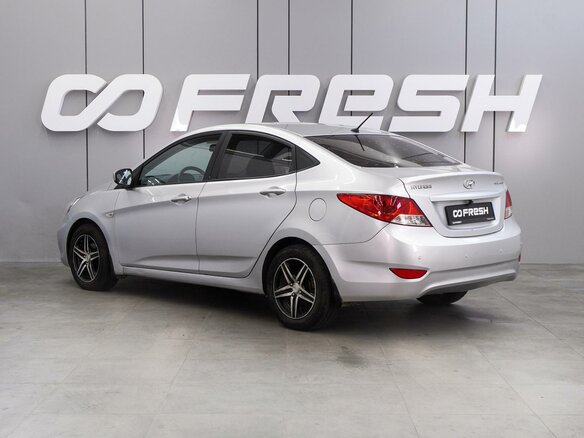 2012 Hyundai Solaris I, серебристый, 574000 рублей - вид 1