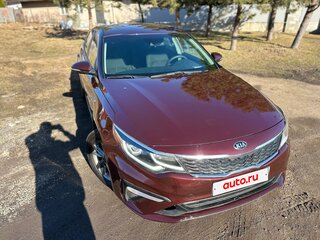 2020 Kia Optima IV Рестайлинг, красный, 1400000 рублей, вид 1