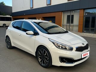 2018 Kia Ceed II Рестайлинг, белый, 1620000 рублей, вид 2