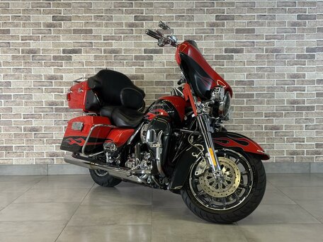 2009 Harley-Davidson CVO, оранжевый, 1135000 рублей, вид 4
