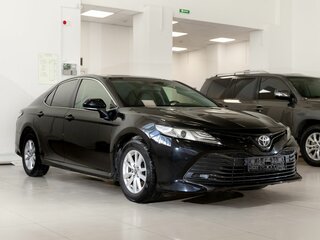 Toyota Camry VIII (XV70)