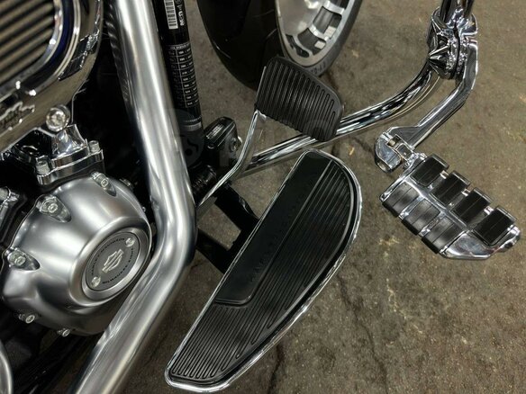 2017 Harley-Davidson Fat Boy, чёрный, 1860000 рублей - вид 24