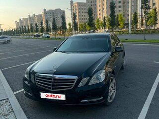 2011 Mercedes-Benz E-Класс 200 7G-Tronic IV (W212, S212, C207), чёрный, 1050000 рублей, вид 2