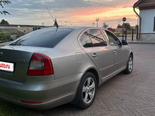 2010 Skoda Octavia DSG7 II (A5) Рестайлинг, серый, 600000 рублей, вид 2