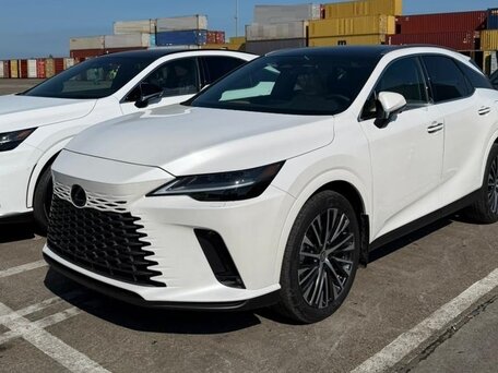 Lexus RX V