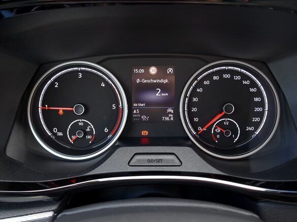 2022 Volkswagen Multivan T6 Рестайлинг, серый, 4800000 рублей - вид 8