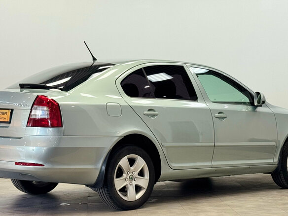 2012 Skoda Octavia II (A5) Рестайлинг, зелёный - вид 3