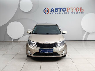 2015 Kia Rio 6-speed III, бежевый, 720000 рублей, вид 3