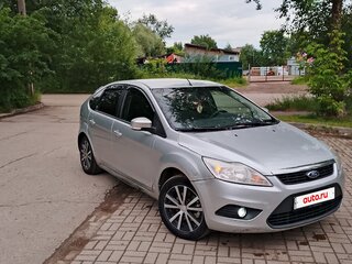 2008 Ford Focus II Рестайлинг, серебристый, 330000 рублей, вид 2