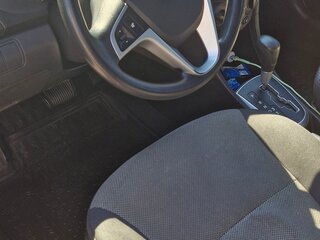 2011 Hyundai Solaris I, красный, 950000 рублей, вид 5