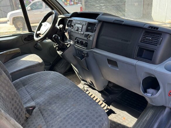 2010 Ford Transit, белый - вид 3