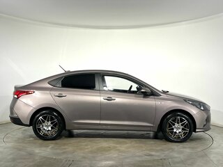 2021 Hyundai Solaris II Рестайлинг, коричневый, 1475000 рублей, вид 5