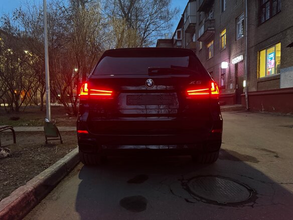 2017 BMW X5 40d III (F15), чёрный - вид 4