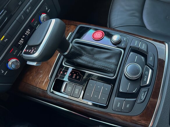 2010 Audi A7 I (4G), серебристый, 1870000 рублей - вид 29
