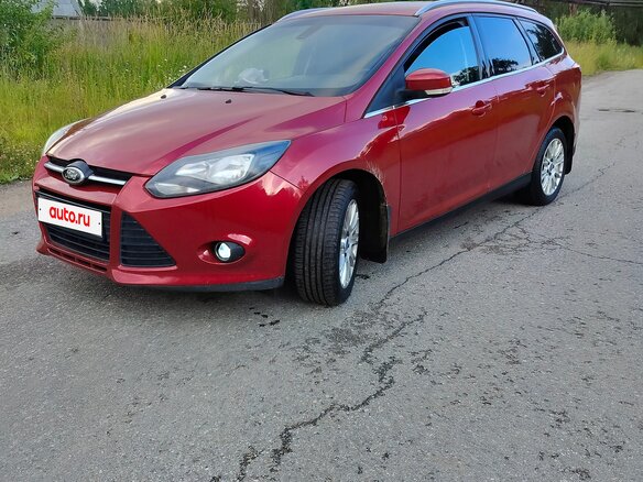 2013 Ford Focus III, красный, 780000 рублей - вид 6
