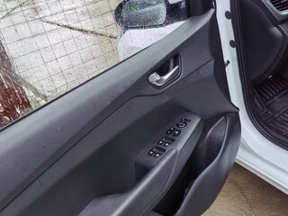 2021 Hyundai Solaris II Рестайлинг, белый, 1470000 рублей, вид 4