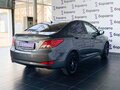 2015 Hyundai Solaris I Рестайлинг, серый - вид 2