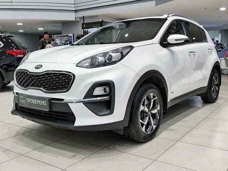 2021 Kia Sportage IV Рестайлинг, белый, 1950000 рублей, вид 1