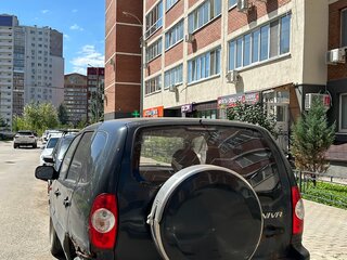 2006 Chevrolet Niva I, чёрный, 130000 рублей, вид 2