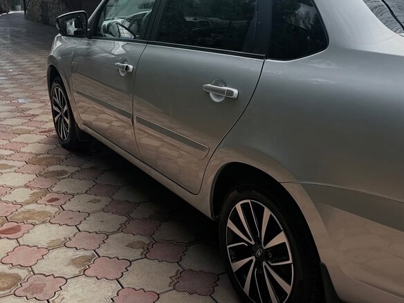 2026 Lada (ВАЗ) Granta I Рестайлинг, серебристый, 1120000 рублей - вид 3
