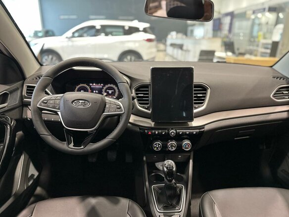 2026 Lada (ВАЗ) Vesta I Рестайлинг (NG), чёрный - вид 8