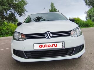 2014 Volkswagen Polo V, белый, 850000 рублей, вид 2