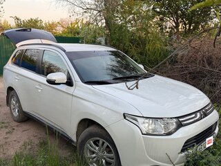 2013 Mitsubishi Outlander III, белый, 1280000 рублей, вид 1