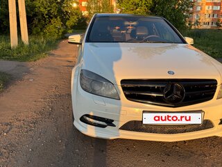 2010 Mercedes-Benz C-Класс 250 5G-TRONIC III (W204), белый, 750000 рублей, вид 2
