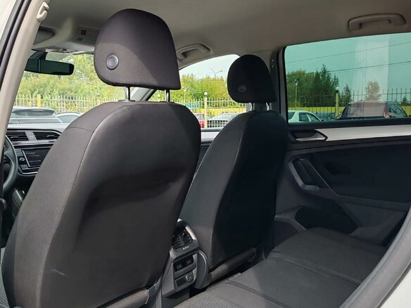 2017 Volkswagen Tiguan II, белый - вид 9