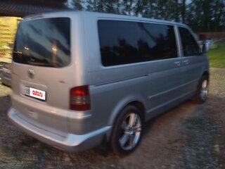 2003 Volkswagen Multivan T5, серый, 1050000 рублей, вид 4