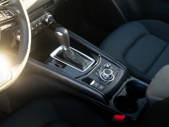 2025 Mazda CX-5 II Рестайлинг, белый, 3375000 рублей - вид 16