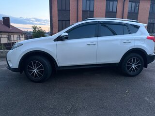 2013 Toyota RAV4 IV (XA40), белый, 1650000 рублей, вид 3